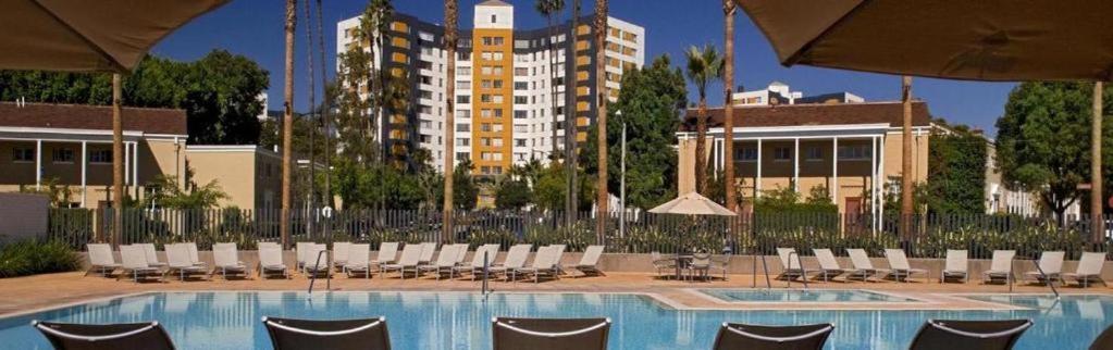 Spacious Charming Condo With Great Views Near The Grove Los Angeles Exterior photo